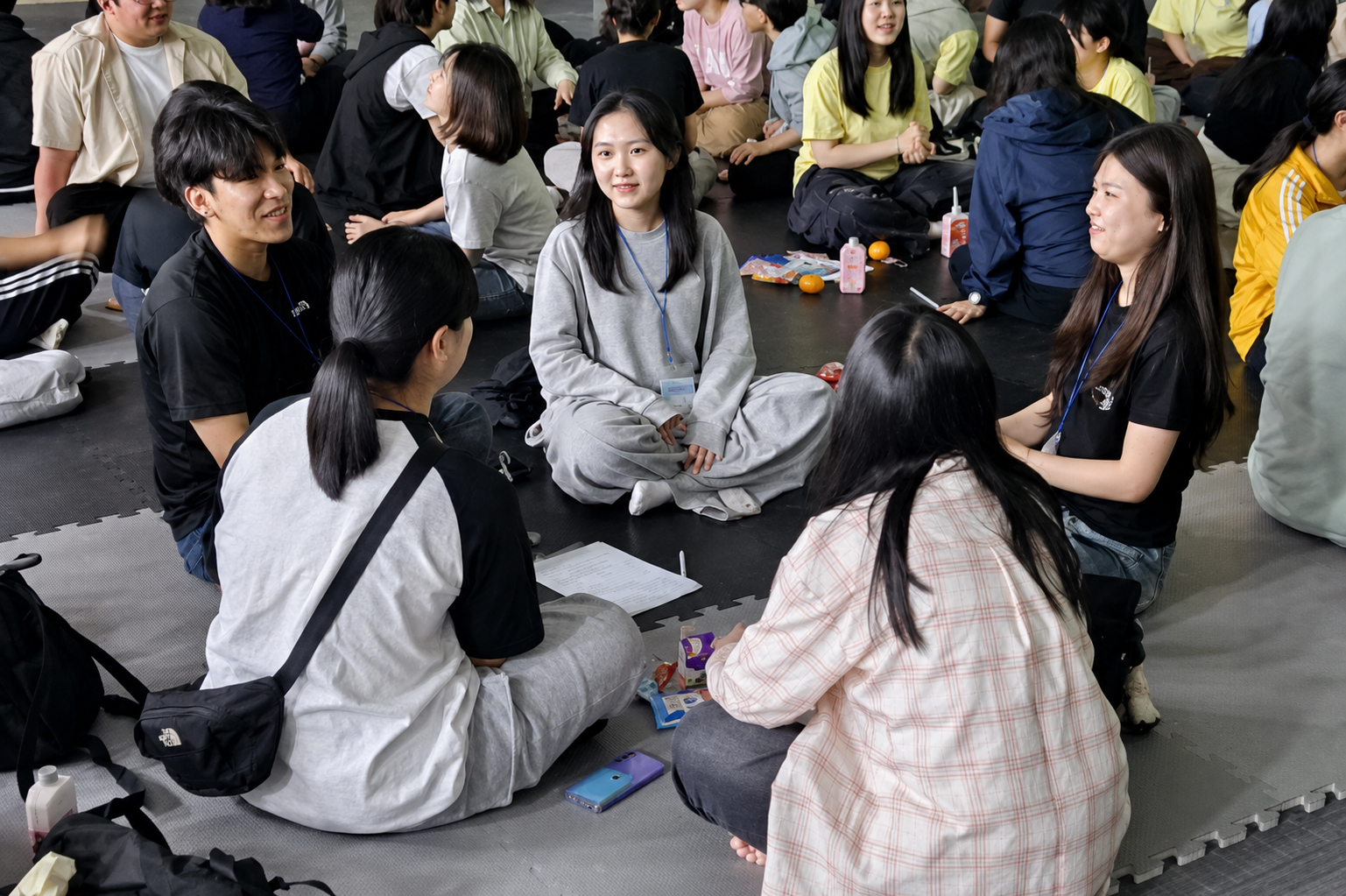 조별모임을 갖는 성화 회장단